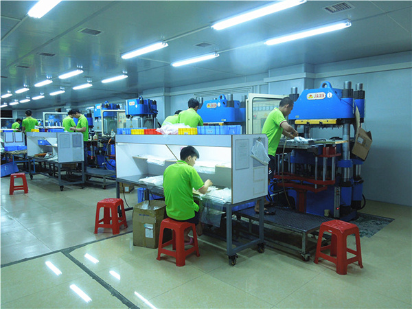 硅胶娃娃厂家直销批发