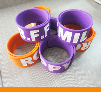 硅胶手环批发厂家